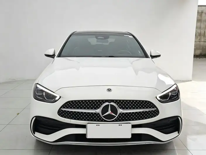 Mercedes-Benz C-Class 2025 Model C 260 L Sports Edition 4MATIC – фото 2