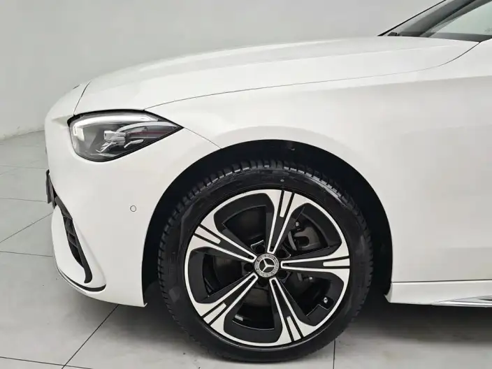 Mercedes-Benz C-Class 2025 Model C 260 L Sports Edition 4MATIC – фото 8