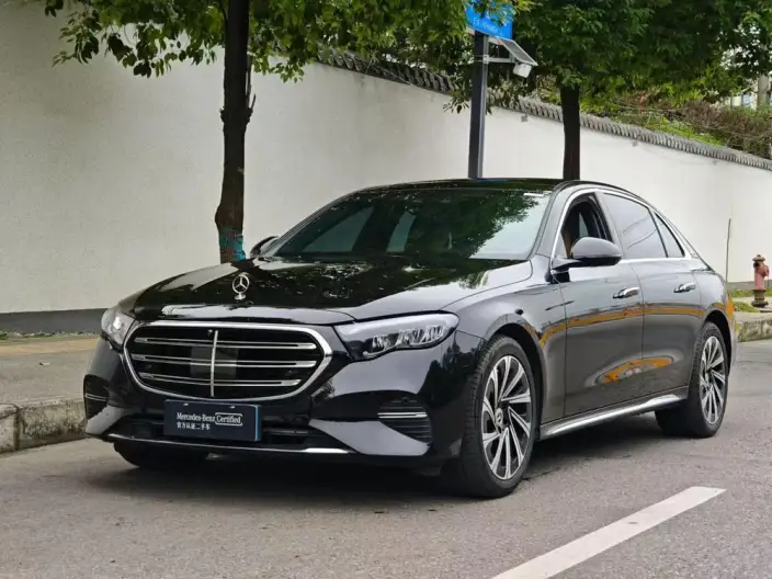 Mercedes-Benz E-Class 2024 Model E 300 L Luxury Model sedan – фото 1