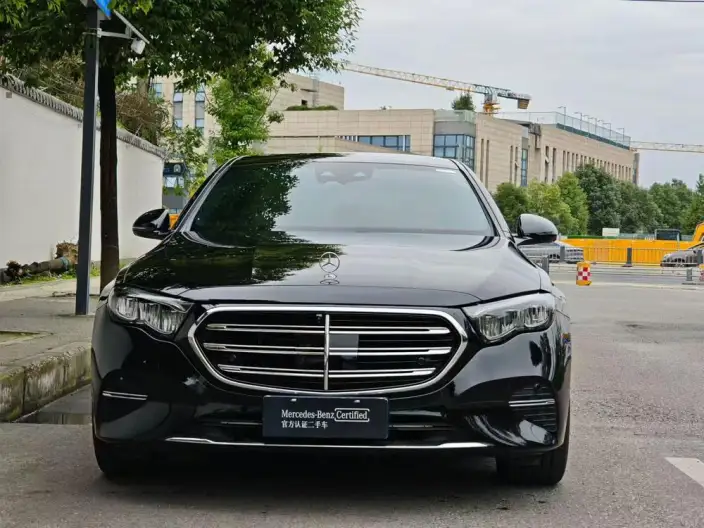 Mercedes-Benz E-Class 2024 Model E 300 L Luxury Model sedan – фото 2