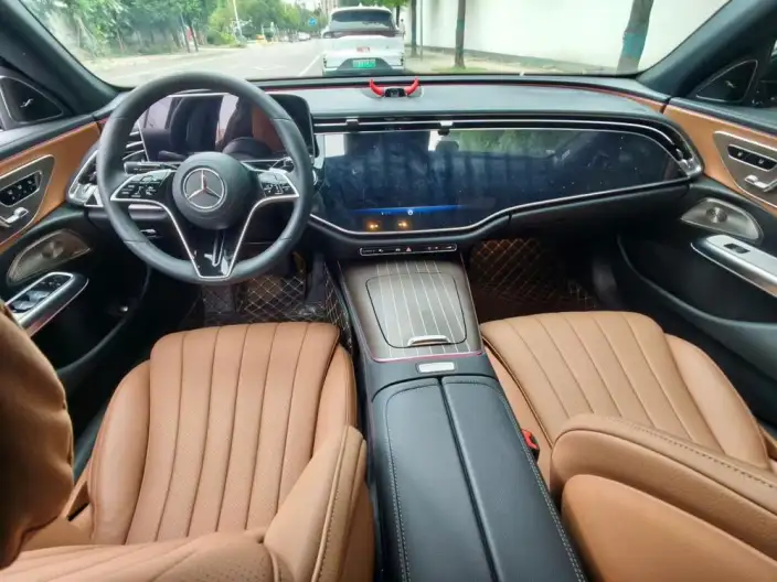 Mercedes-Benz E-Class 2024 Model E 300 L Luxury Model sedan – фото 7