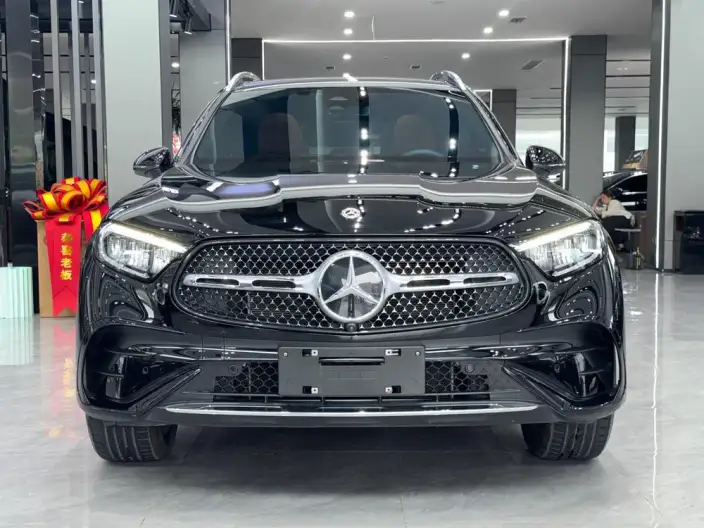 Mercedes-Benz GLC 2023 Model GLC 300 L 4MATIC Dynamic Model 5 seat – фото 2