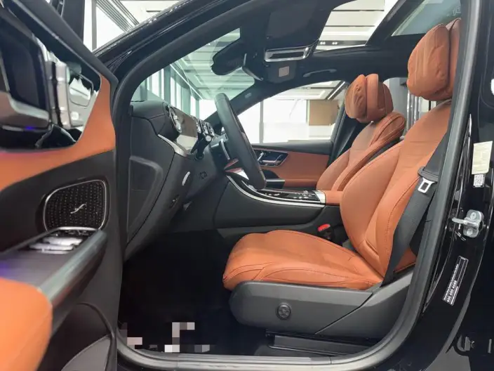 Mercedes-Benz GLC 2023 Model GLC 300 L 4MATIC Dynamic Model 5 seat – фото 8