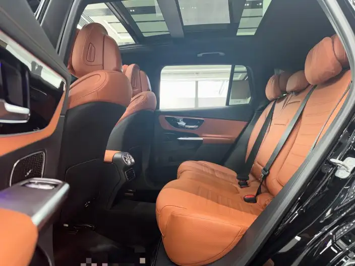 Mercedes-Benz GLC 2023 Model GLC 300 L 4MATIC Dynamic Model 5 seat – фото 9