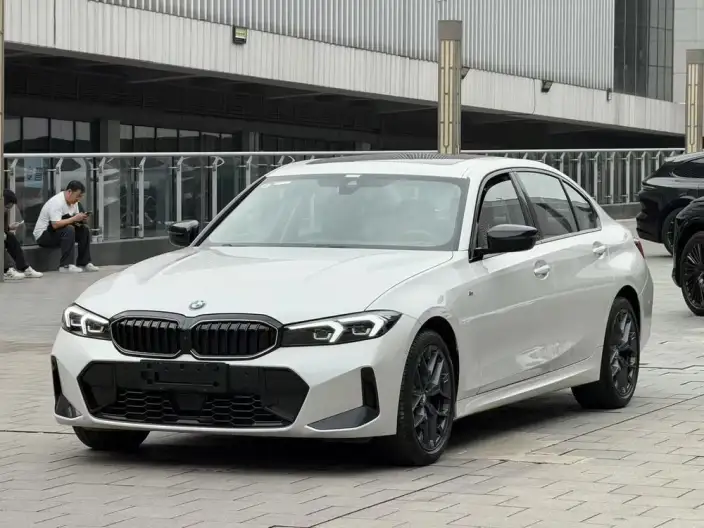 BMW 3 Series 2026 Model 330Li M Sports Night Set – фото 1