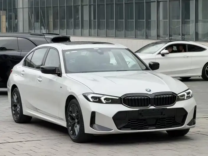 BMW 3 Series 2026 Model 330Li M Sports Night Set – фото 3