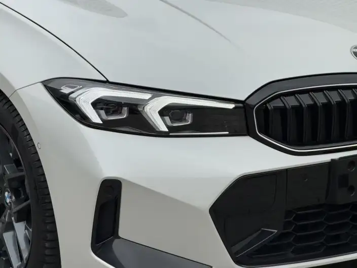 BMW 3 Series 2026 Model 330Li M Sports Night Set – фото 8