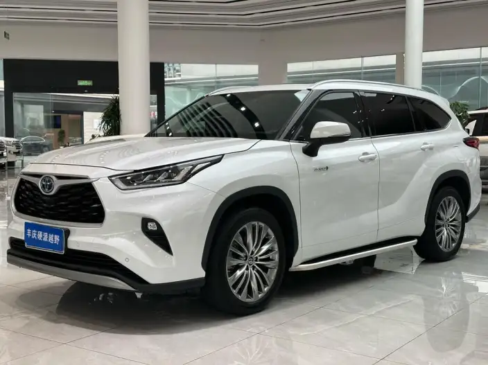 Toyota Highlander 2023 Model Hybrid 2.5L 4WD Premium Edition 7 seat – фото 1