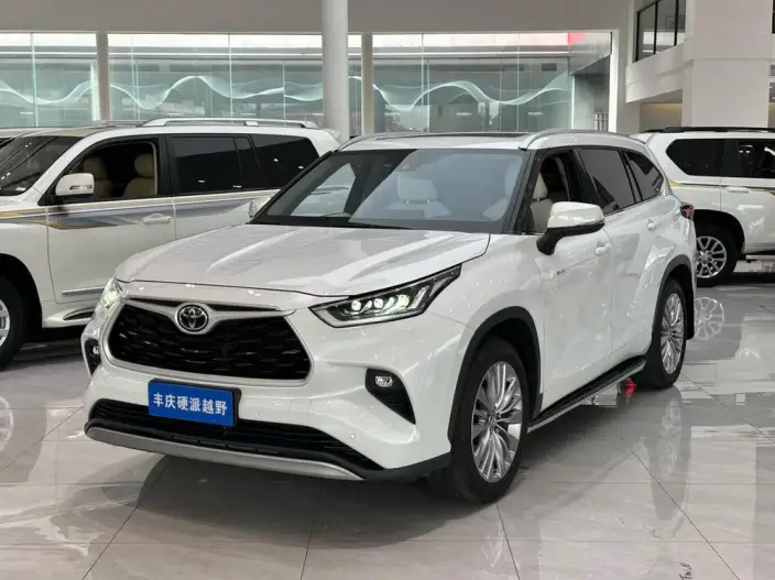 Toyota Highlander 2024 Model Hybrid 2.5L 4WD Premium Edition 7 seat – фото 1