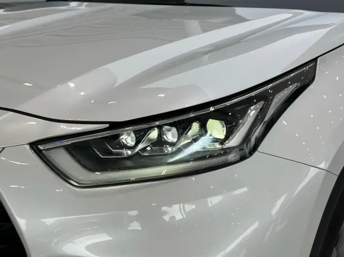 Toyota Highlander 2024 Model Hybrid 2.5L 4WD Premium Edition 7 seat – фото 6