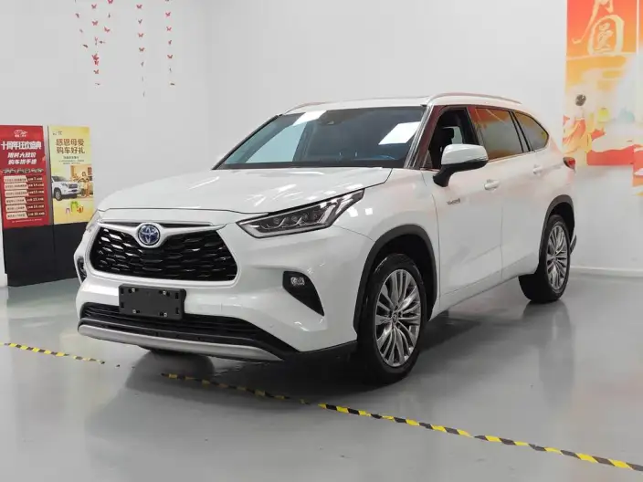 Toyota Highlander 2022 Model Hybrid 2.5L 4WD Premium Edition 7 seat – фото 1