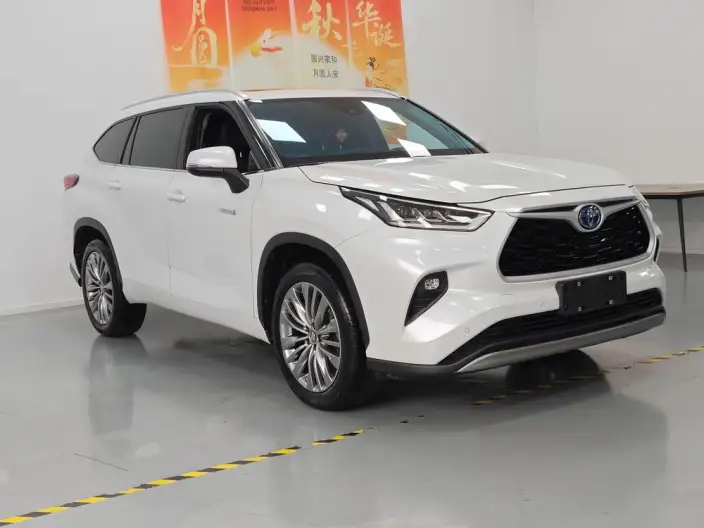 Toyota Highlander 2022 Model Hybrid 2.5L 4WD Premium Edition 7 seat – фото 3