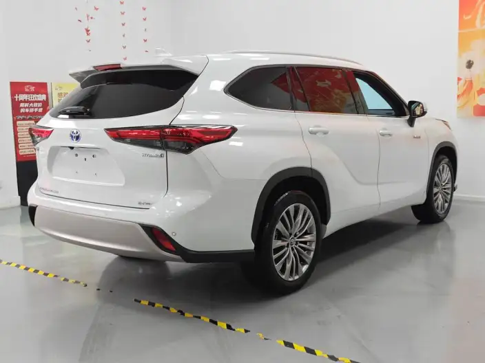 Toyota Highlander 2022 Model Hybrid 2.5L 4WD Premium Edition 7 seat – фото 7