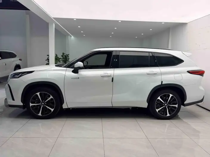 Crown Kluger 2022 Model 2.5L HEV 4WD Premium Edition – фото 4