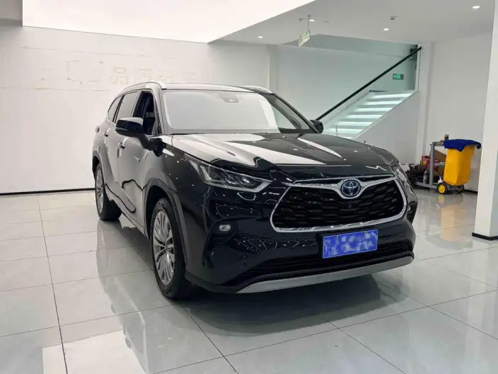 Toyota Highlander 2022 Model Hybrid 2.5L 4WD Premium Edition 7 seat – фото 3