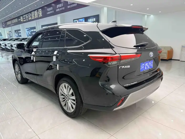 Toyota Highlander 2022 Model Hybrid 2.5L 4WD Premium Edition 7 seat – фото 4