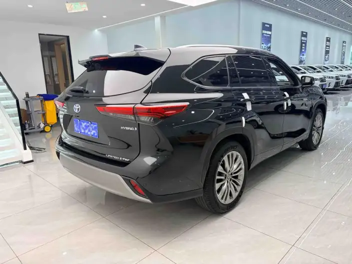 Toyota Highlander 2022 Model Hybrid 2.5L 4WD Premium Edition 7 seat – фото 6