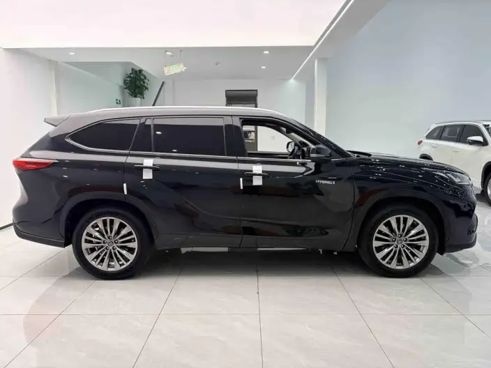Toyota Highlander 2022 Model Hybrid 2.5L 4WD Premium Edition 7 seat – фото 7
