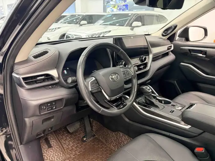 Toyota Highlander 2022 Model Hybrid 2.5L 4WD Premium Edition 7 seat – фото 10