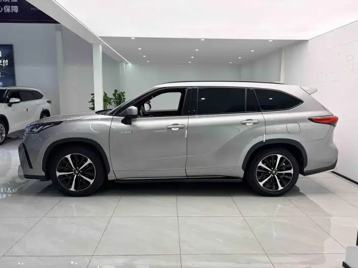 Crown Kluger 2022 Model 2.5L HEV 4WD Premium Edition – фото 4