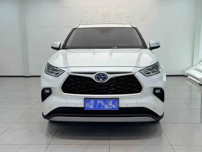 Toyota Highlander 2023 Model Hybrid 2.5L 4WD Premium Edition 7 seat – фото 2