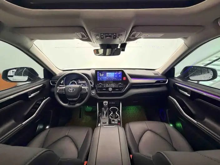 Toyota Highlander 2023 Model Hybrid 2.5L 4WD Premium Edition 7 seat – фото 9