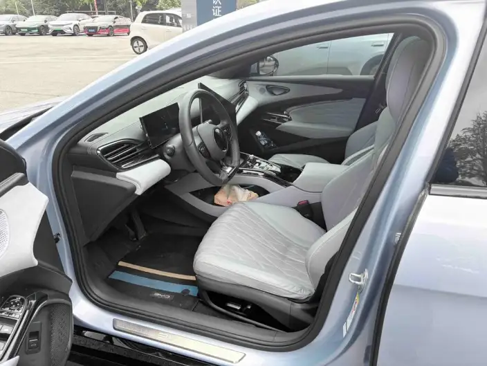 BYD Seal 2023 Model 700KM Champion Edition Noble Model – фото 7