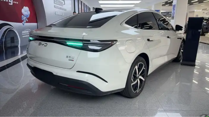 BYD Seal 07DM 2026 Model DM-i 230KM Flagship Model – фото 4