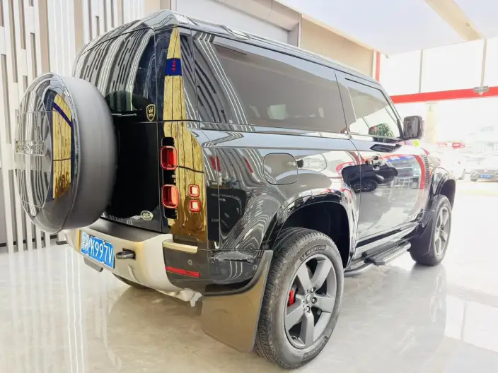 Land Rover Defender 2025 Model 90 3.0T P400 X-Dynamic HSE – фото 5