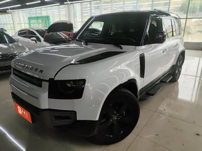 Land Rover Defender 2025 Model 110 3.0T P400 HSE X-Dynamic
