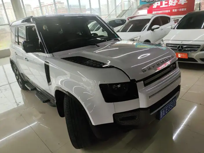 Land Rover Defender 2025 Model 110 3.0T P400 HSE X-Dynamic