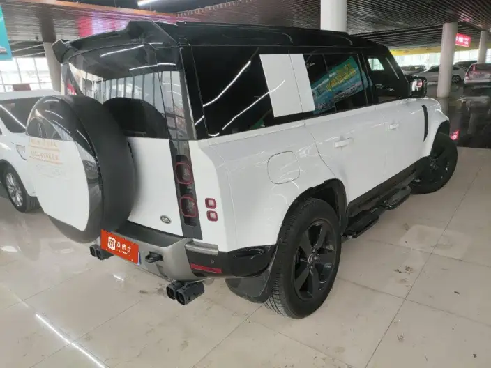Land Rover Defender 2025 Model 110 3.0T P400 HSE X-Dynamic