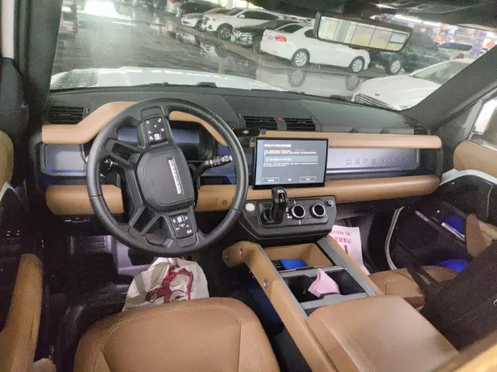 Land Rover Defender 2025 Model 110 3.0T P400 HSE X-Dynamic – фото 7