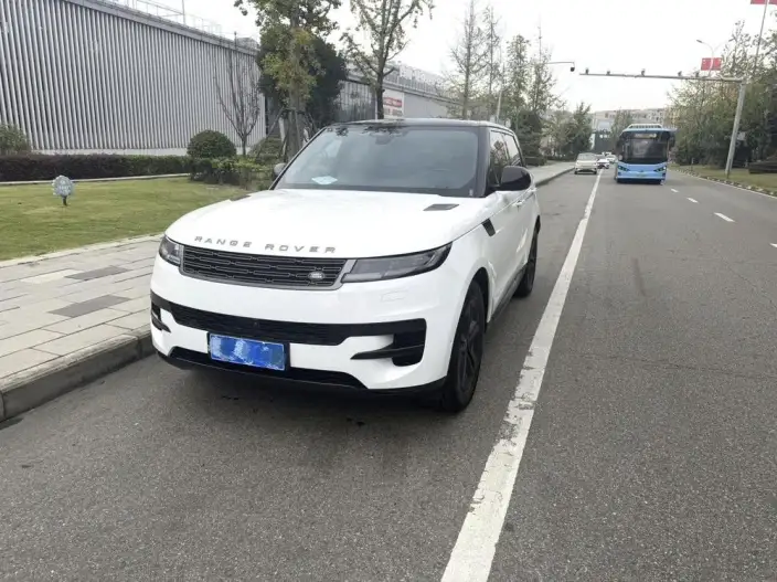 Range Rover Sport 2023 Model 3.0 L6 S – фото 1