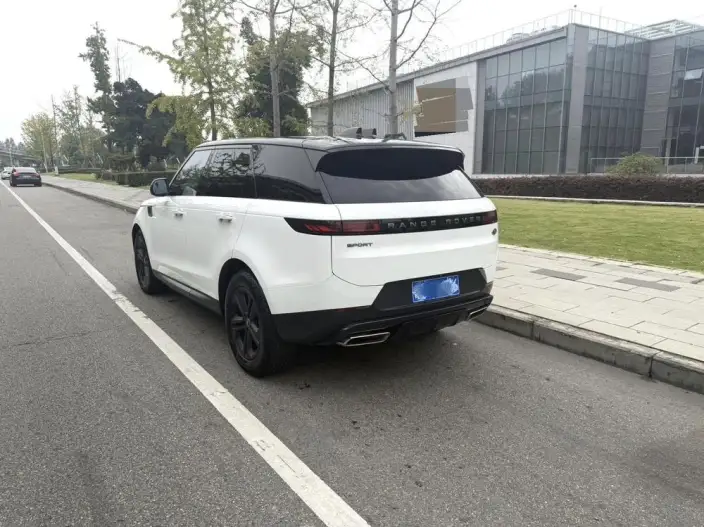 Range Rover Sport 2023 Model 3.0 L6 S – фото 4