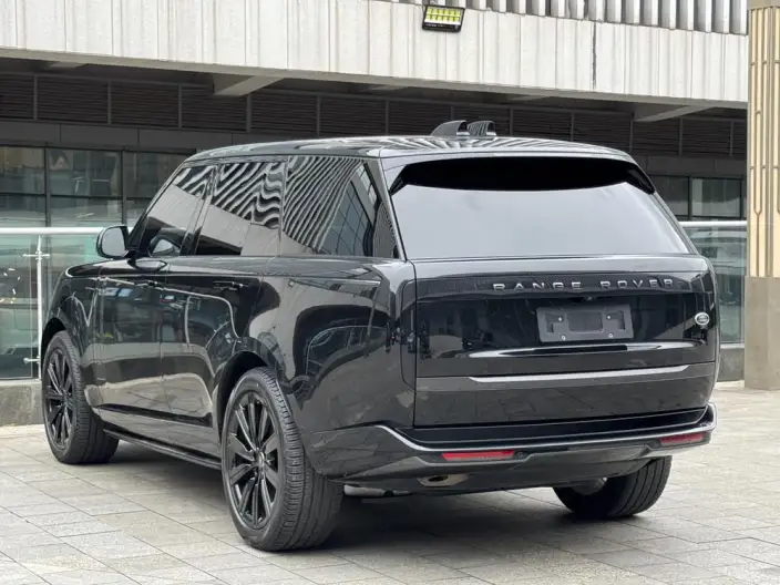 Range Rover 2023 Model 3.0 L6 360PS Shengshi Edition
