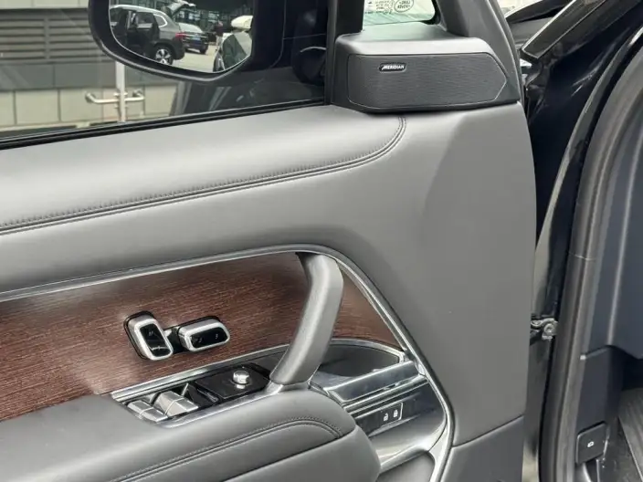 Range Rover 2023 Model 3.0 L6 360PS Shengshi Edition – фото 9