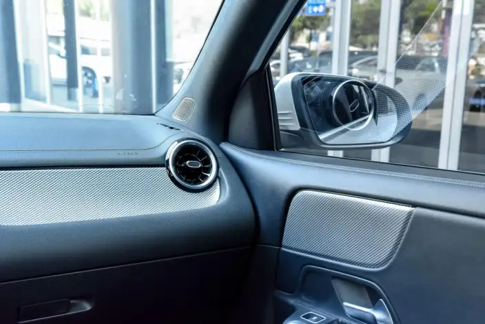 Mercedes-Benz GLA 2022 Model GLA 200 – фото 9