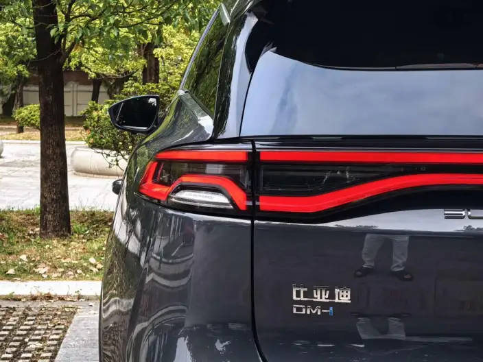 BYD Tang DM 2021 Model DM-i 1.5T 112KM Noble Model – фото 9