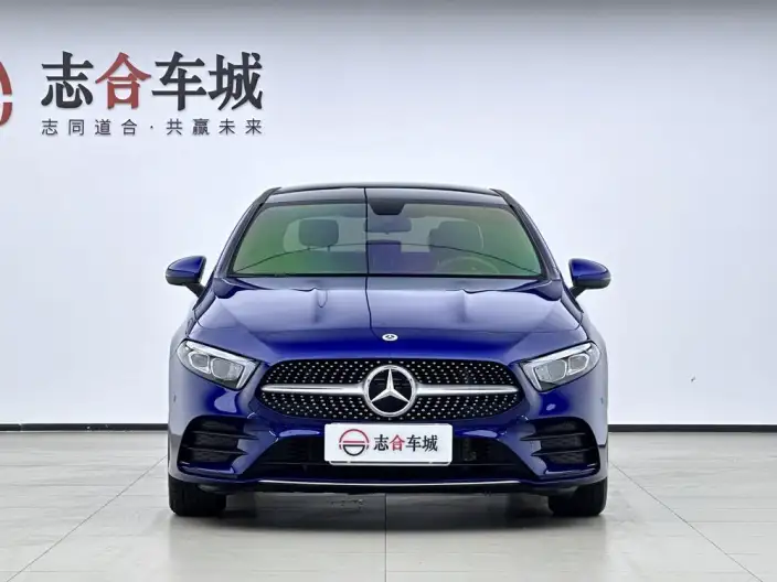 Mercedes-Benz A-class 2022 Model Facelift II A 200 L Sports sedan Fashion Edition – фото 2