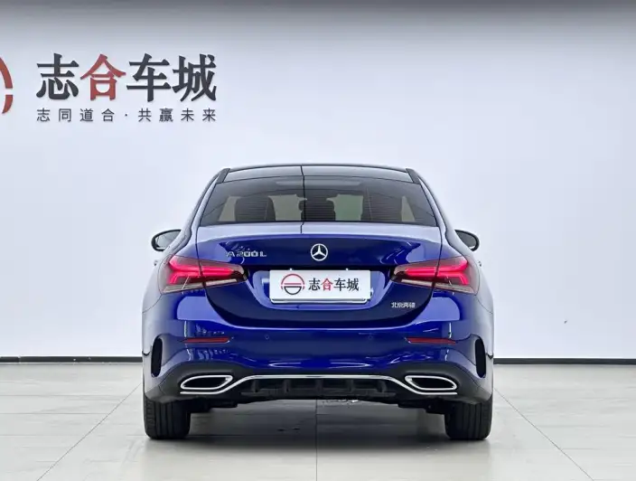 Mercedes-Benz A-class 2022 Model Facelift II A 200 L Sports sedan Fashion Edition – фото 4