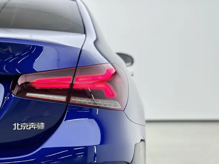 Mercedes-Benz A-class 2022 Model Facelift II A 200 L Sports sedan Fashion Edition – фото 8