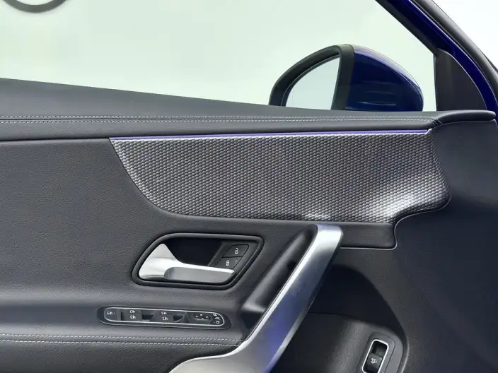 Mercedes-Benz A-class 2022 Model Facelift II A 200 L Sports sedan Fashion Edition – фото 10