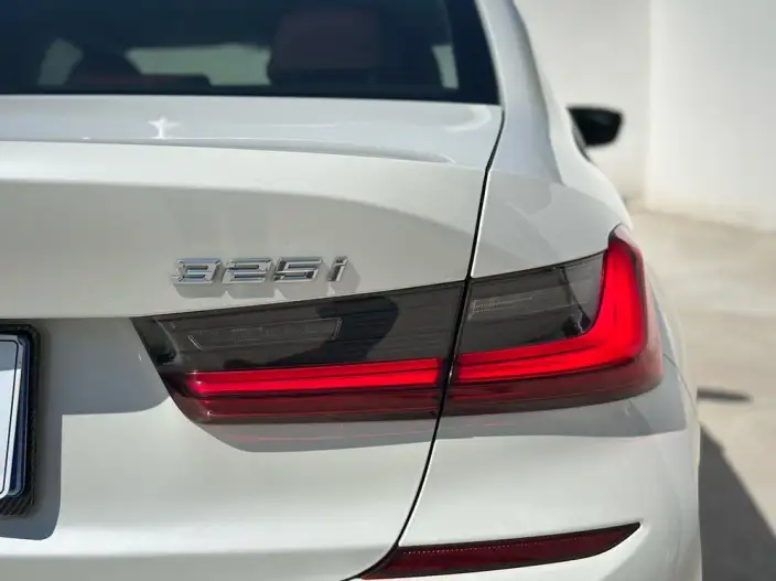 BMW 3 Series 2022 Model 325i M Sports Set – фото 9