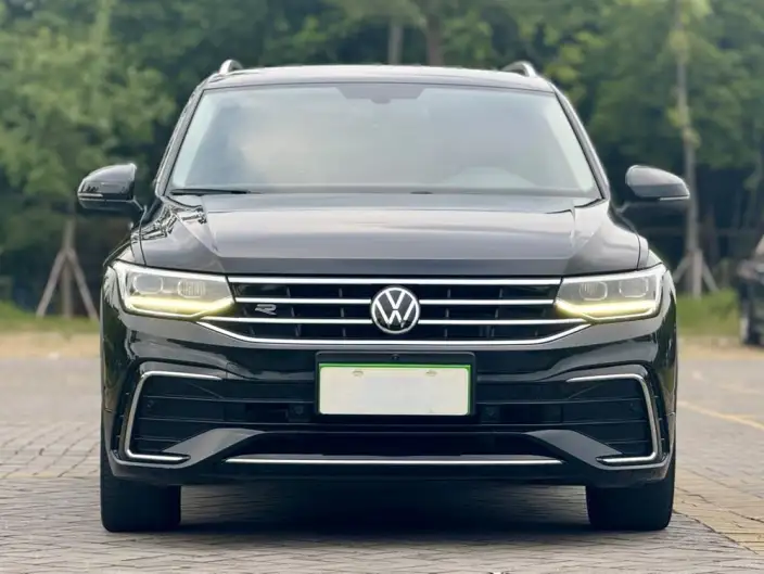 Volkswagen Tiguan L 2022 Model 330TSI Automatic 2WD R-Line Enjoy the version more – фото 2