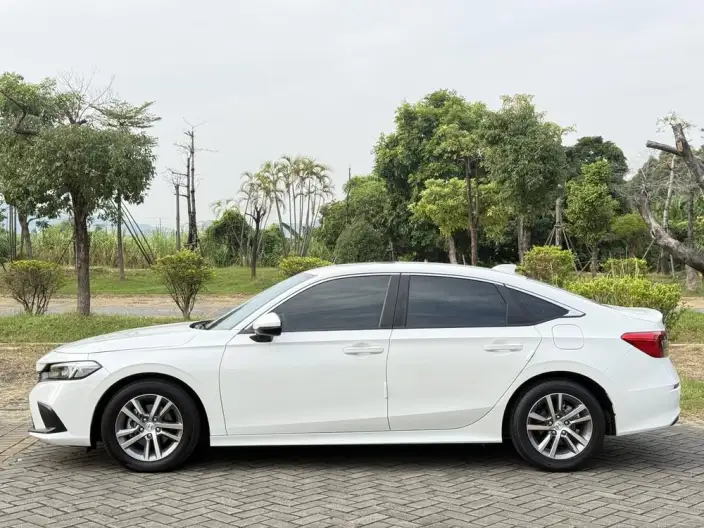 Honda Civic 2022 Model 240TURBO CVT Dynamic Edition – фото 4