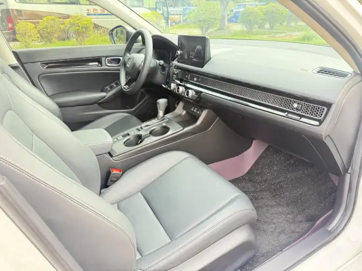 Honda Civic 2022 Model 240TURBO CVT Dynamic Edition – фото 9