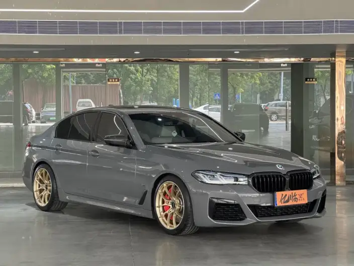 BMW 5 Series Imported 2022 Model 540i Fashion edition M Sports Set – фото 3
