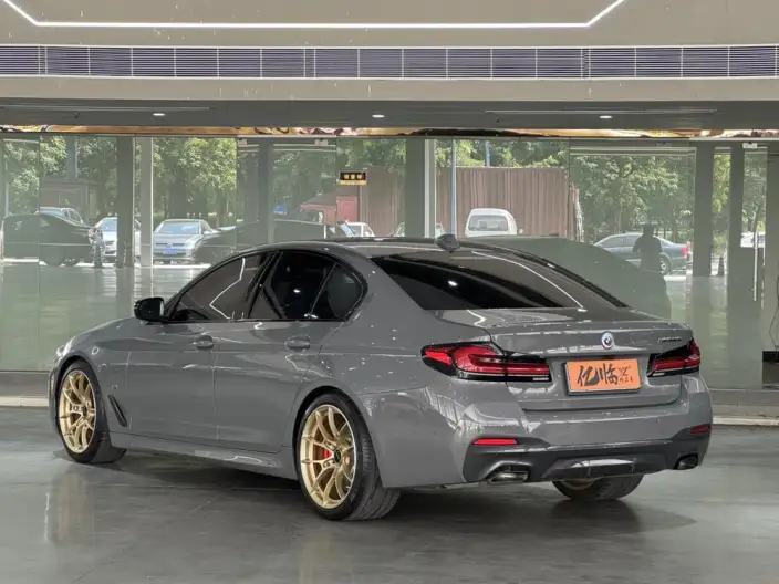 BMW 5 Series Imported 2022 Model 540i Fashion edition M Sports Set – фото 4