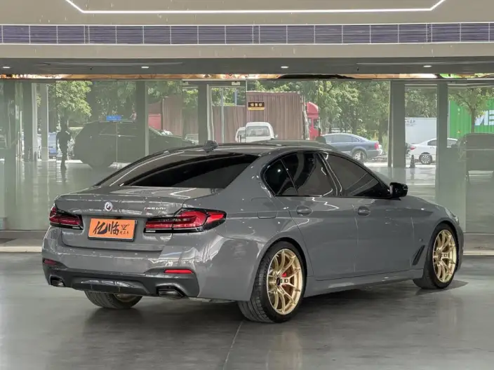 BMW 5 Series Imported 2022 Model 540i Fashion edition M Sports Set – фото 6